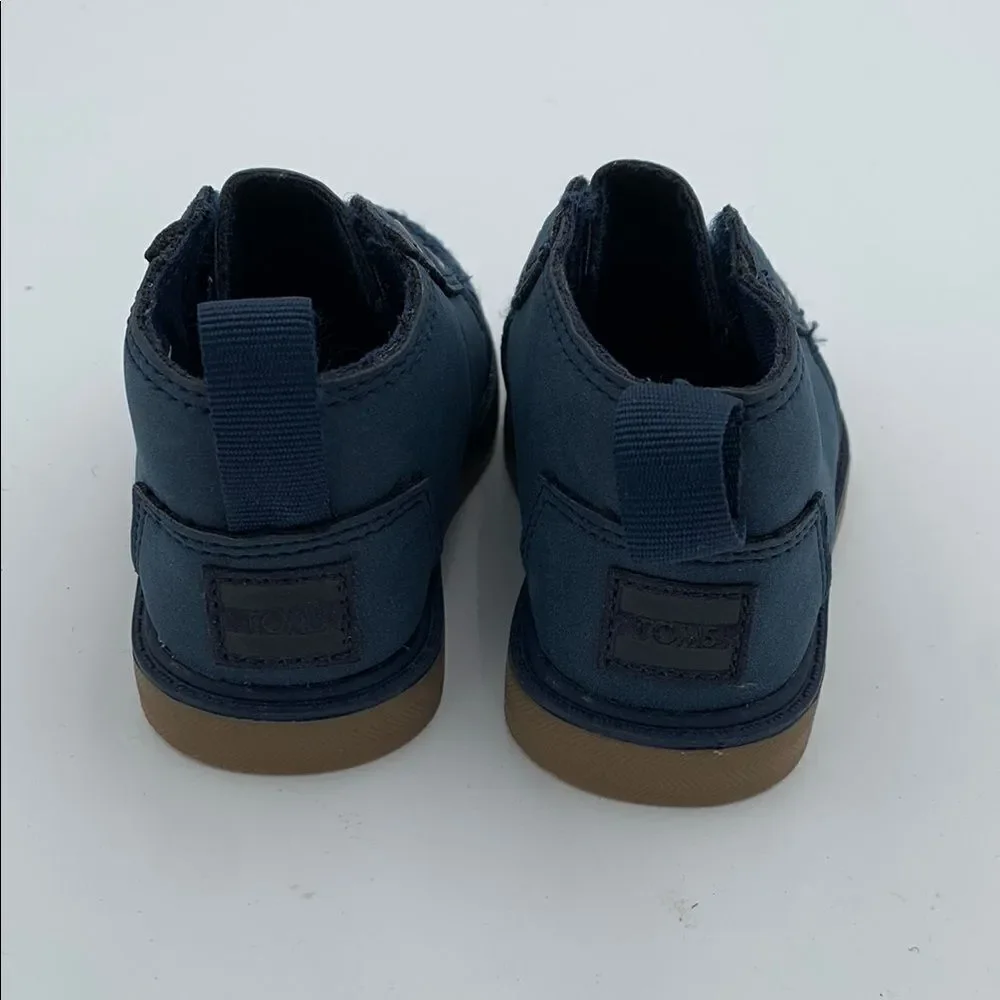 Toms Blue Moccasins with Suede Texture chukka boots size 6 toddler nwot
